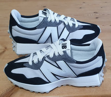 New Balance 327 Trainers -