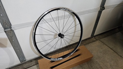 New road 700c mercury - road,
