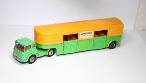 Corgi 1104 bedford newmarket - bedford,