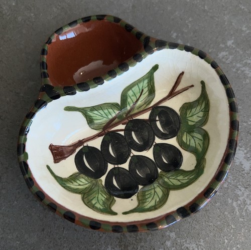 Olive serving bowl with - serving, pit