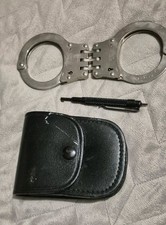 Hiatts Handcuffs Ex Police /
