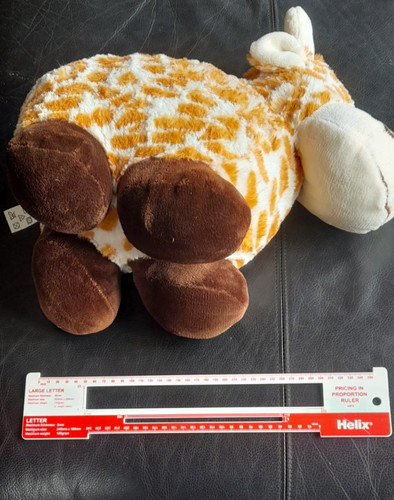 Giraffe cuddly toy