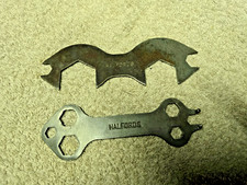 2 x Vintage Halfords bicycle spanners (ref H1)