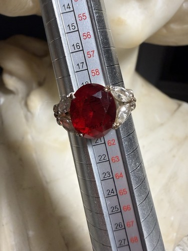 Vtg red oval stone silver - red,