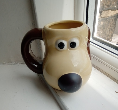 Half moon bay - gromit, ceramic