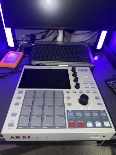 Akai mpc one sampler - akai,