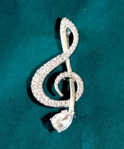 Silver crystal treble clef - silver,