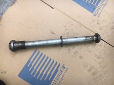 GSXR 600 750 K1 K2 K3 SWINGARM AXLE SPINDLE