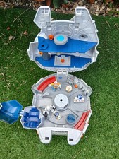 Playskool Star Wars Millennium Falcon Hasbro Playset With Figures. 