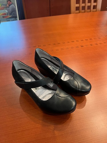 Tsubo black leather slip - tsubo,