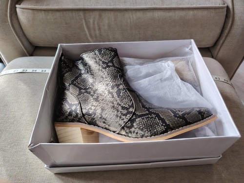 Women snakeskin pattern - women’s,
