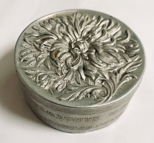 Antique rimmel engraved - antique, metal