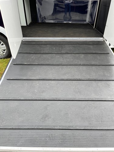 Horse box trailer - horse, ramp
