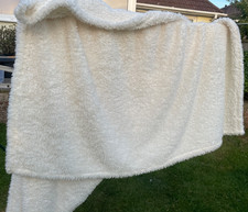 Used Dunelm Fluffy Polyester Ivory blanket throw 130 x 180 cm Pretty & Snug