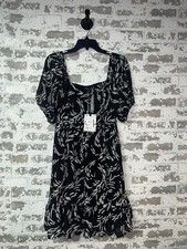 NWT! 41 Hawthorn Ausha Puff