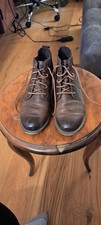 low ankle lace-up boot