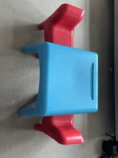 Children’s table and chair