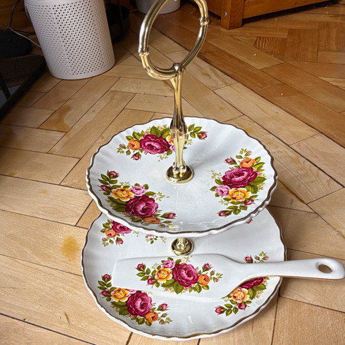 Royal worcester porcelain - royal,