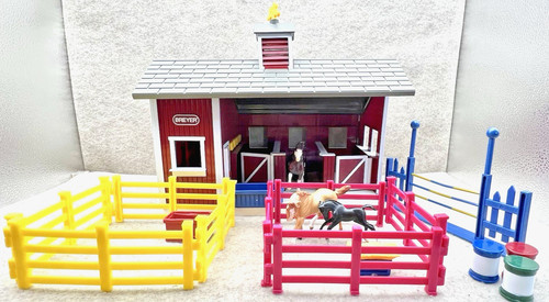 Breyer stablemates red stable - red,