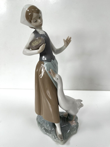Lladro girl feeding goose - lladro,