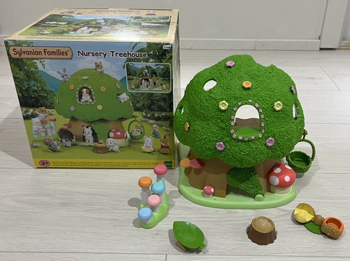 Sylvanian families nursery - families,