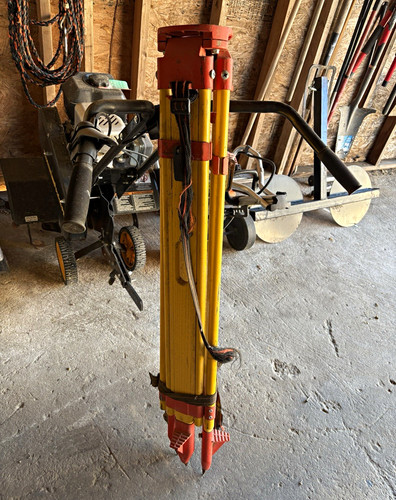 Contractor surveying tripod - surveying, w/