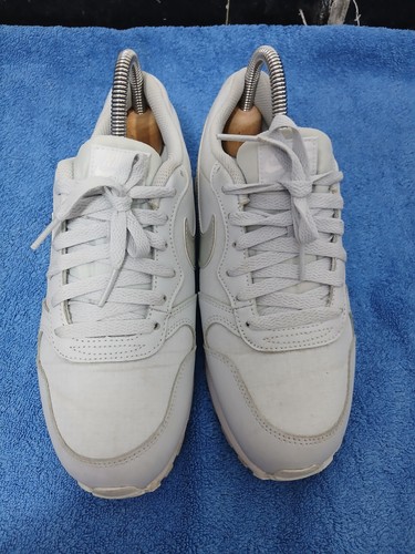 Nike runner trainers size - md,