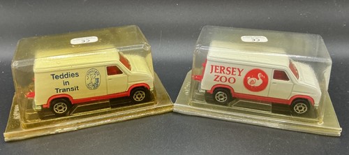 Two vintage 279 234 - vintage, (1980s)