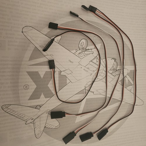 Futaba 330mm servo - 5x,