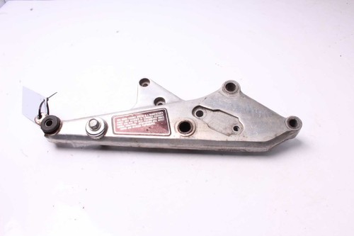 Footrest retaining plate right