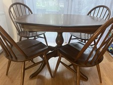 Ercol Chester Extendable Dining Table with 4 Hoop Back Chairs