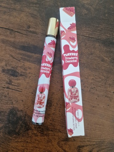 Tueebbs strawberry cheesecake - strawberry,