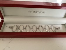 Hot diamonds oval link