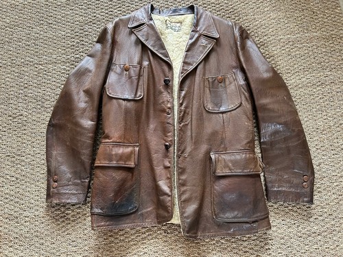 Vintage wareing leather jacket - leather,