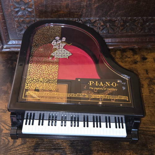 Vintage yap grand piano - vintage, yap's