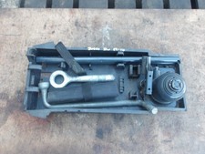 IVECO DAILY JACK AND WHEEL