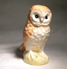 BESWICK BIRD OWL 3273 GLOSS