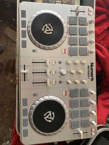 Numark mix track - mix,