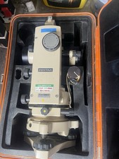 PENTAX THEODOLITE TH-06D With