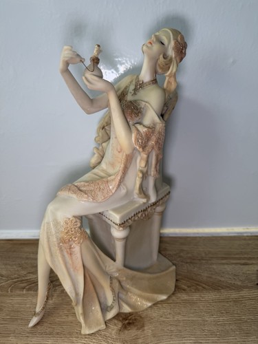 Juliana broadway belles art - belles,