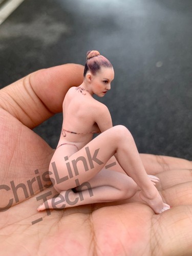 Miniatures sitting beauty - sitting,
