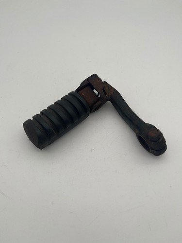 Yamaha 250 512 footrest - 250,