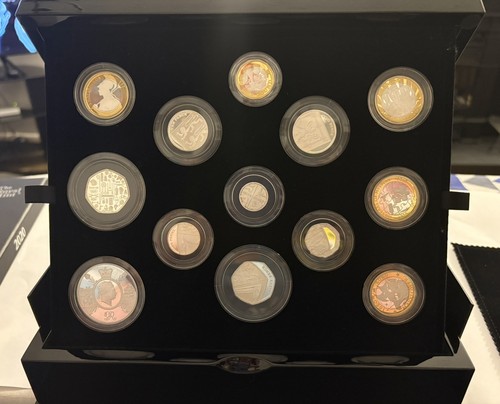 The royal mint - royal,