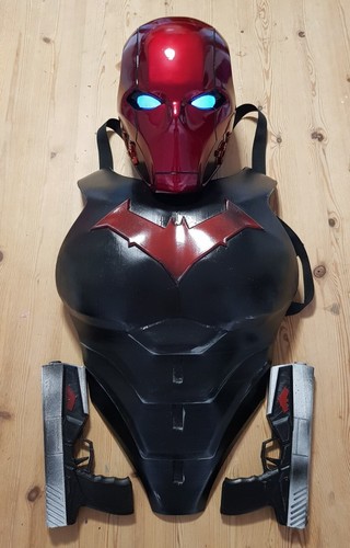 Redhood armour titans helmet - redhood, armour,