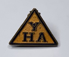 Vintage worn youth hostel - -,