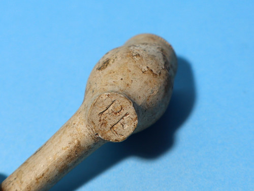 Antique 17thc clay pipe bowl - 17thc,