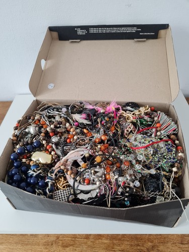 Joblot broken jewellery - kg,