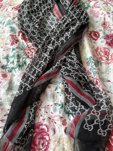 Gucci 100 silk - 100%, scarf