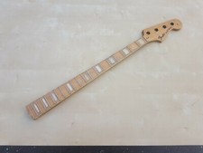 1975 FENDER JAZZ BASS MAPLE