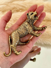 Vintage tiger figurine, Fine